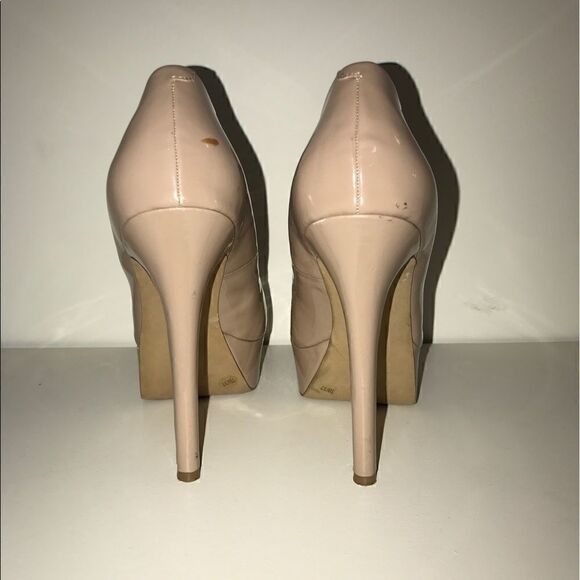 Jessica Simpson Heels    - Picture 3 of 3